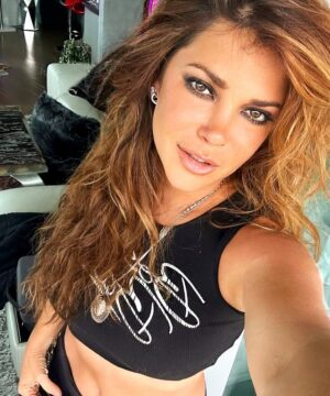 Jullye Giliberti Instagram - El Amor es la clave ❤️ 

#lovemylife