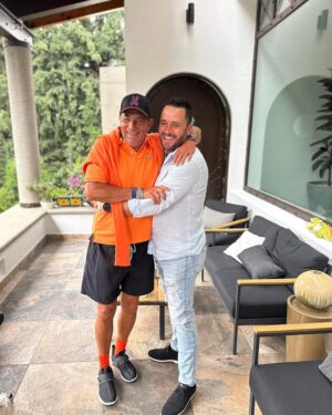 Jullye Giliberti Instagram - Visitando a la familia @cocudelrincon mi sofi por ese recibimiento bellísimo nuestros @sebas.l.m_ @lopex.mos los amamossss que bellos verlos @eldrethm poquitos días pero que llenan el corazón !!! Gracias por tanto familia mi @fdelrincon y yo los amamossss !!! 
#ciudaddemexico #familytime #vacationmode #seguimos #🙏