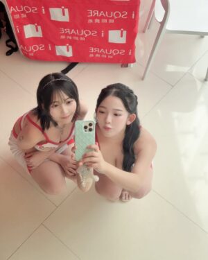 Jun Amaki Instagram - 🥊🇭🇰❤️

《培生擂台：無敵盃》🥊
リングガールを務めさせていただきます！

in 香港🇭🇰
計量、記者会見でした！

本日16日本番です🥊
香港に居る皆様、ぜひ一緒に応援しましょう❤️❤️

マネージャーさんと、
オンオフしっかり切り替えながら
めちゃくちゃ満喫してます🫶🏻🕶️

#hongkong
#香港
