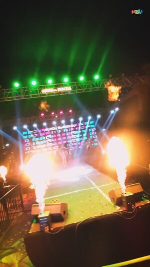 Jyotica Tangri Instagram - Gazipur you were unbelievably beautiful ✨ core memories made❤️
Thanks @invincible_events_ @rvfilmsstudio143 @aarohan2.0_mvasmcgzp 

Thankyou team @harshit.encore @harsh_musician @atulkrishan @nilesh_catalyst @aakarsh_kaushal.music @dexter8guitars_ #Nielson @teflas_experiences 

#jyoticatangri 
#jtmusic #jtlive #sheeshmahal
