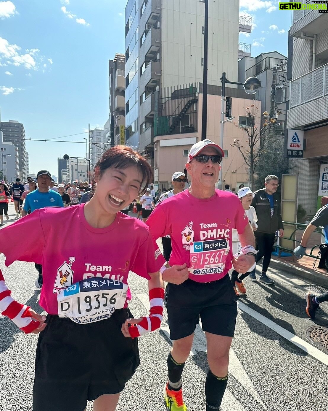 Kaho Takada - 13.2K Likes - 自分をどうしたいのか、自分がどうしたいのか、
自分次第でどこまでも可能性が広がる事を
フルマラソンを通して知った。
今年もとびきり格別な景色を見たなぁ
絶対忘れない。
こんな感じだけど私って案外強いよ、負けないよ
ps.去年の東京マラソンでインスタライブに映り込んだマリオさんと一年越しの再会🍄ばったり🍄
