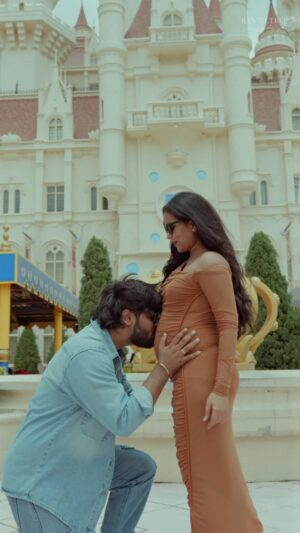 Kanmani Manoharan Instagram - Next-level unlocked : Parenthood ! Meet our Gen Beta baby soon! 🧿🚀✨ Our new chapter starts now ♥️😍🧿 @aswath_official @aswathinkanmani ✨

Travel partner : @msmholidays thanks for making our baby moon so special 💯
Shot & edited : @revoltbee_photography thanks a lot brother 🫶🏻

#parenthoodunlocked #newchapterbegins #babycomingsoon #wearepregnant #pregnancyreveal #ourbaby #kanmanimanoharan✨ #aswathinkanmani #vjaswath #aswathchandrasekar #singaporediaries #babymoon #universalstudios