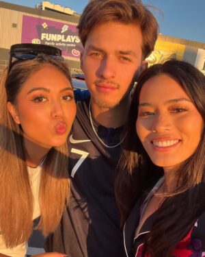 Kanticha Chumma Instagram - People I love most ❤️ @jennychumma @michaeljr04