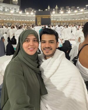 Kanwal Aftab Instagram - Mai aur mera Pasandeeda Mard 🥀

[ kanwalzulqarnain, kanwalaftab, blessed, alhumdulillah, kabah, haram ]
