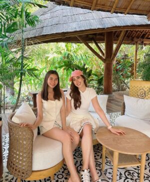 Kaothip Tidadin Instagram - มาส่งความสดใสกับคนสวยค่ะ 🤍 
#haveagoodday 
#ข้าวทิพย์ธิดาดิน 
#kaothiptidadin