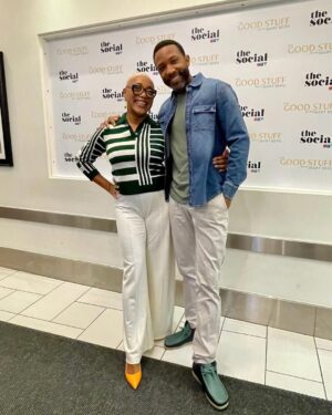 Karen Robinson Instagram - Hello, Sunshine!🌞 

Whirlwind morning of #lawandordertoronto PR . . . thank you @siriusxmcanada ‘s #theboost & @thebreakdown167 for making it easy and breezy and SNACKTASTIC!!!!

Then it was on to @thegoodstuffctv with suave and sweet @kccollinsworld, and let me tell you - @mary_berg3 is THAT girl. Loveliness personified. Adorable!

And finishing up with @cbcedmonton, I sure was glad to have my team getting me through.

Spring is coming, people. Hang in there.❤️

💇🏽 Cut, colour & style by @lorrij_texturedbeauty
💋@luckymakeup
👗@lifeofmanek
💎Earrings by @wilymijewelryco