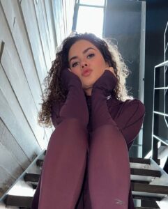 Actress Kariam Castro HD Photos and Wallpapers April 2025