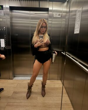 Karina 'La Princesita' Instagram - Para algunos, ellas son todas iguales, todas lo mismo y dan igual . Para mi cada una es distinta y única 😉