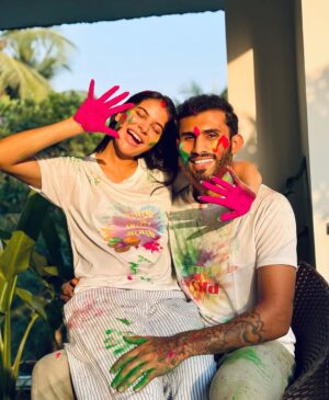 Kasturi Chhetri Instagram - Wishing you a vibrant and colorful Happy Holi filled with love and happiness💚💛❤️💙🩷
