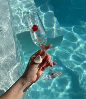 Kat Dunning Instagram - would u swim with me❔🐇

#egirl #aesthetic #kawaii #anime #egirlaesthetic #cute #cosplay #makeup #girl #love