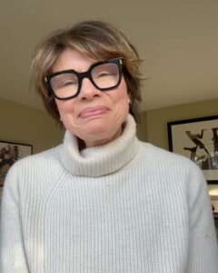 Actress Kate Silverton HD Photos and Wallpapers March 2025