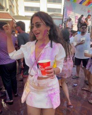 Katie Iqbal Instagram - Holi #2025 🌈