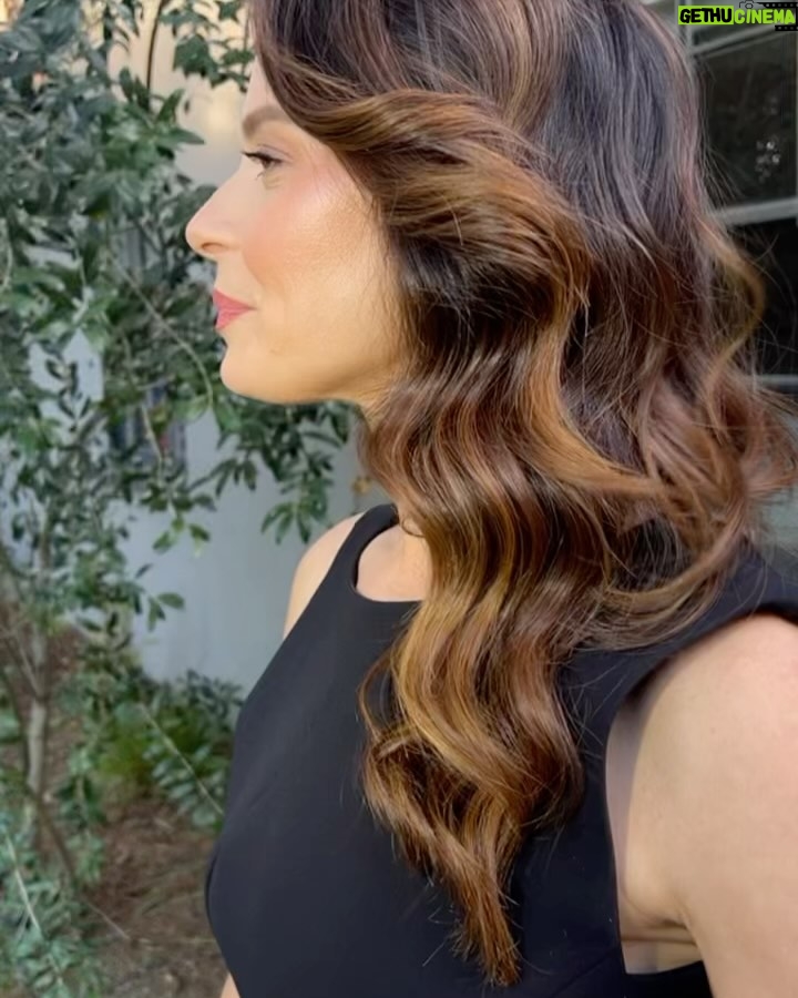 Katie Lowes - 3.9K Likes - Shapirlowes red carpet shenanigans… and thank you @public_counsel for the most inspiring & important evening, so honored to be there!
Hair & MU by @dendoll and @traceycunningham1
Style @nicolechavezstyle @albrightfashionlibraryla
Bag @bottegavenetaworld
Shoes @malonesouliers
Dress @toni_maticevski