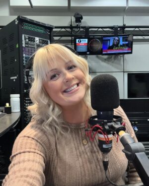 Katie Thistleton Instagram - Well that’s it, I’m off on maternity leave! Pregnancy has gone by SO fast and SO slowly all at once! This past week my body has reallllly been telling me to stop, so it’s time 😂. Despite that I’m not very good at being off work, I don’t think any freelancers or presenters are!, and it’s weird cos my job isn’t one I feel I need a break from, I always look forward to going into work and always leave on a high, it’s the best ‘job’ in the world. It’s gonna feel really weird being away but Radio 1 have been so supportive and I know these next few months are gonna be so special, just home with my husband and baby and family just being. Will miss the whole r1 team and the brilliant listeners and especially my partners in crime @vicknhope and @jamielaing who have been so brilliant this last 9 months, ever since I had to tell Vick on the plane to R1 in Ibiza that I would be spending the weekend vomiting and sleeping and not clubbing and drinking 😂 (wow that feels like a long time ago) 
See you after the summer everyoneeeeeee. Argh it’s pretty real now!