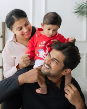 Kavitha Gowda Instagram - ಗುಂಡಪ್ಪನಿಗೆ ಏನು ಹೆಸರಿಡೋಣ? 👶
