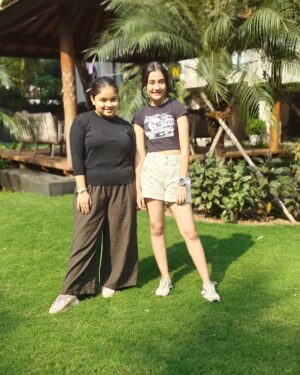 Kavya Ramani Instagram - Spontaneous moments with friends make the best memories.. #bestie #friendship #friendsforever @kavya_ramani_official
@aakritisharma.official