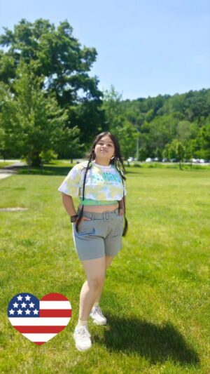 Kavya Ramani Instagram - "Memories are the key not to the past, but to the future" exploring the USA, on the way to Niagara fall #nightshow #niagarafall #theunitedstatesofamerica #enjoyinglife💯 @ramani__parul @kavya_ramani_official @drbimalramani