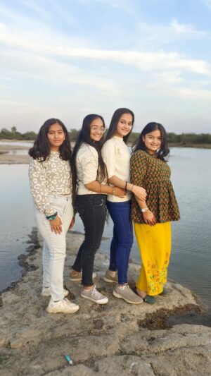 Kavya Ramani Instagram - Butterfly butterfly 🦋#dancingdancing #mastiunlimited 💖