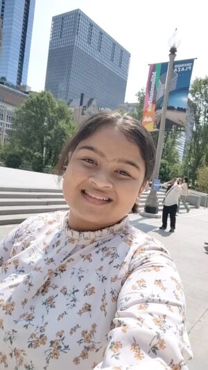 Kavya Ramani Instagram - "Captivated by the stunning reflections at Chicago's Millennium Park. The Bean never fails to amaze! 🌆✨ #ChicagoAdventures #MillenniumPark" #enjoyinglife💯 #chicago #MillenniumPark #theunitedstatesofamerica #travelblogger #travelphotography #thankyouuniverse #travel #usadiaries