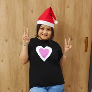 Kavya Ramani Instagram - Merry Christmas #merrychristmas #cousinfun # @bhagi_1004 @kavya_ramani_official @aasthamungra