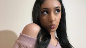 Kayla Kapoor Instagram - Felt cute 💕 
-
-
-
-
-
-
#selfie #cute #pink
