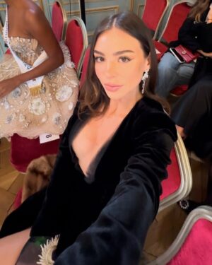 Kellyn Sun Instagram - I enjoyed this beautiful day in Paris, watching the show @saramrad, from hand-embroidered petals to innovative fabrics, this collection celebrates both the beauty of tradition and the momentum towards the future. 👏🏼

Thank you @giorgiaviolacom 🙏🏼