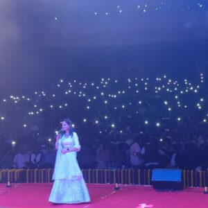 Singer Ketaki Mategaonkar HD Photos and Wallpapers March 2025