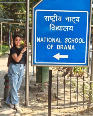 Khushboo Kamal Instagram - Had a quick visit to NSD this time on my Delhi trip..

#actorinsideme #theatre #training #passion #foreverlove #star #bornactor