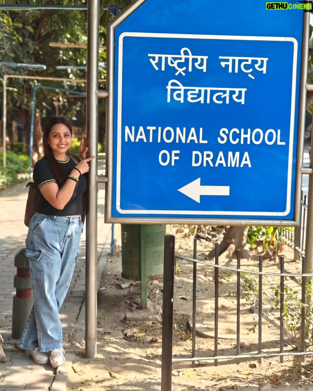 Khushboo Kamal - 10.5K Likes - Had a quick visit to NSD this time on my Delhi trip..
#actorinsideme #theatre #training #passion #foreverlove #star #bornactor