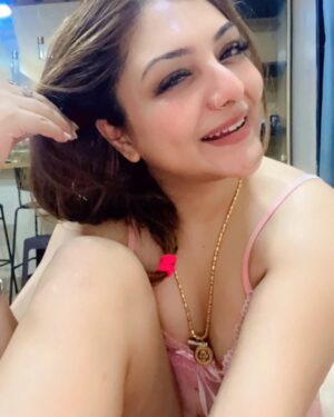 Khushi Mukherjee Instagram - I am the WO-MAN IN A MAN MADE WORLD !!

History was HIS-STORY !!!
Future will be HER-STORY 💓💕

Don’t be the woman a man needs but instead be someone whom he will always miss !!
Needs can be replaced and adjusted 

Happy Women’s Day to everyone ❤️❤️

#strongwomen #womensday #womenempowerment