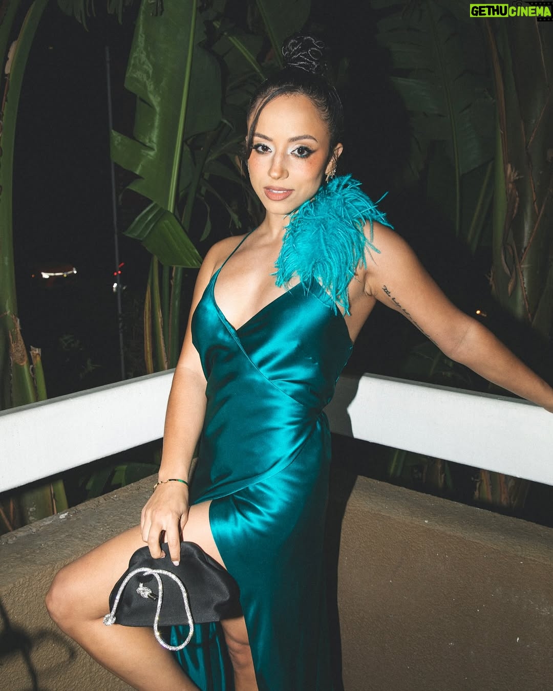 Kiana Madeira - 14.9K Likes - Oh, how we danced 😍 Thank you @vanityfair for having us at the Young Hollywood Vanities Party ♥️ 

📸 @shotbyorion 
👗 @mrenriquemelendez 
💁🏽‍♀️ @chousner 
💄 @taylourchanel 
👏🏽 @tfg.pr 
🪡 @auntfunkyscloset 
♥️♥️ @alyssa_rabie & @meganzina 

#VFVanities