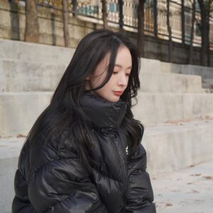 Kim Chae-eun Instagram - 겨울 음미하기 (진지)
