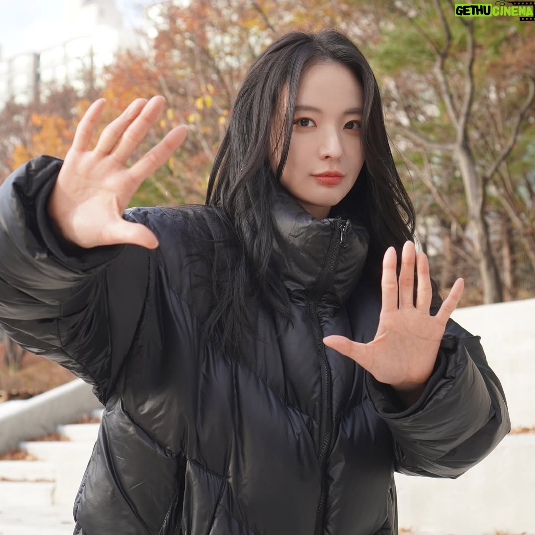 Kim Chae-eun - 8.6K Likes - 겨울 음미하기 (진지)