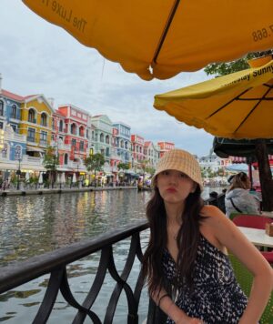 Kim Ji-eun Instagram - 🌴🏖️🥥🥖
