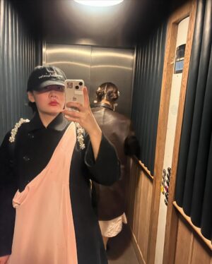 Kim Min-ha Instagram - I don't think I can get asleep tonight. It was the most beautiful 4pm in London. Thank you so much @simonerocha_ 🩷