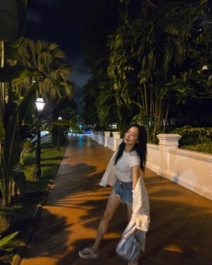 Kim Nam-joo Instagram - Night in Singapore🌙