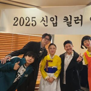 Kim Sook Instagram - 아구구 이게 뭔일이여 ~~~ 도라이버가 1위를 !!!
기다려주시고 오픈하자마자 봐주셔서 감사합니다^^ 
#숙모카세 #도라이버 #넷플릭스