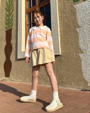 Kim Yu-ha Instagram - #협찬 @nepakids.official 
캐쥬얼하면서 세련된 꾸안꾸 봄나들이룩🧡💛 

🏷️ 캔디 큐롯 세트 / PALE PEACH / 130
#네파키즈#nepakids#초등학생코디
#키즈브랜드#키즈패션#키즈룩