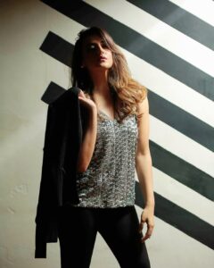 Kinza Razzak Most Liked Photos and Posts