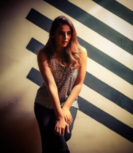 Actress Kinza Razzak HD Photos and Wallpapers January 2025