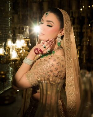 Kiran Haq Instagram - Beauty ❤️✨ @kiranhaqofficial for @minahilandzouhaofficial 
Amazing work by @bilalsaeedphotography 
Jewels by @farhatalijewellers