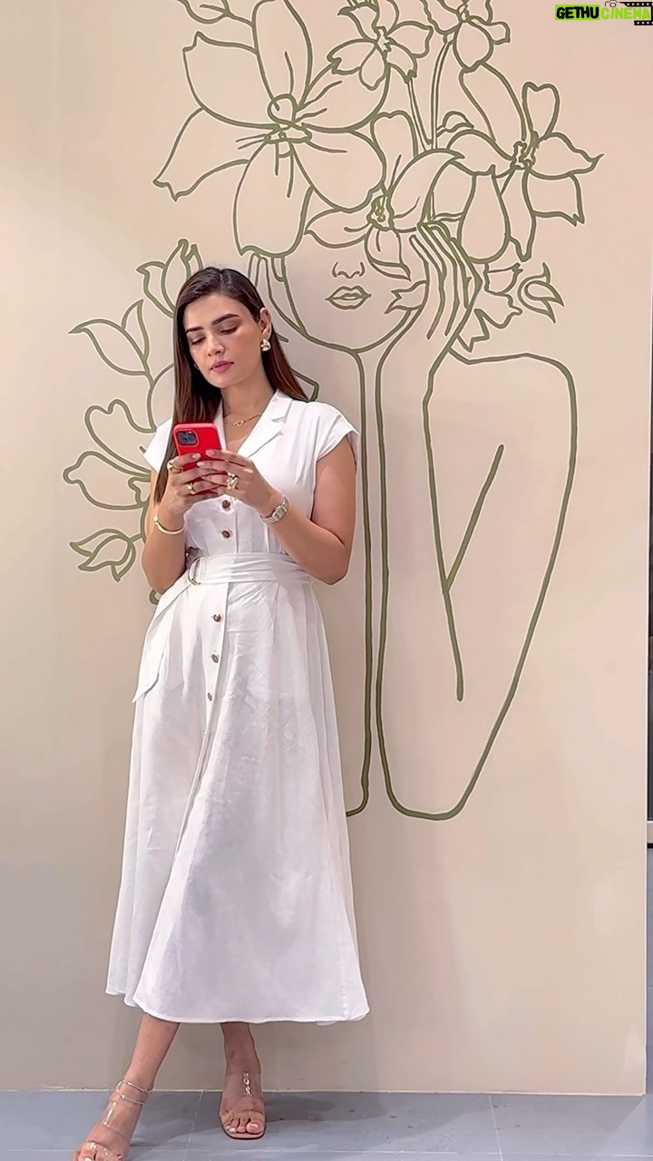 Kiran Haq - 10.6K Likes - 💄💇♀️💃
.
🎥: @mohammadzain94
#Skinfinity #reels #reelsinstagram #repost #coffee #instalike #instagood #explore #explorepage #fypage #foryourpage #trendingreels #tbt #community #makeup #style