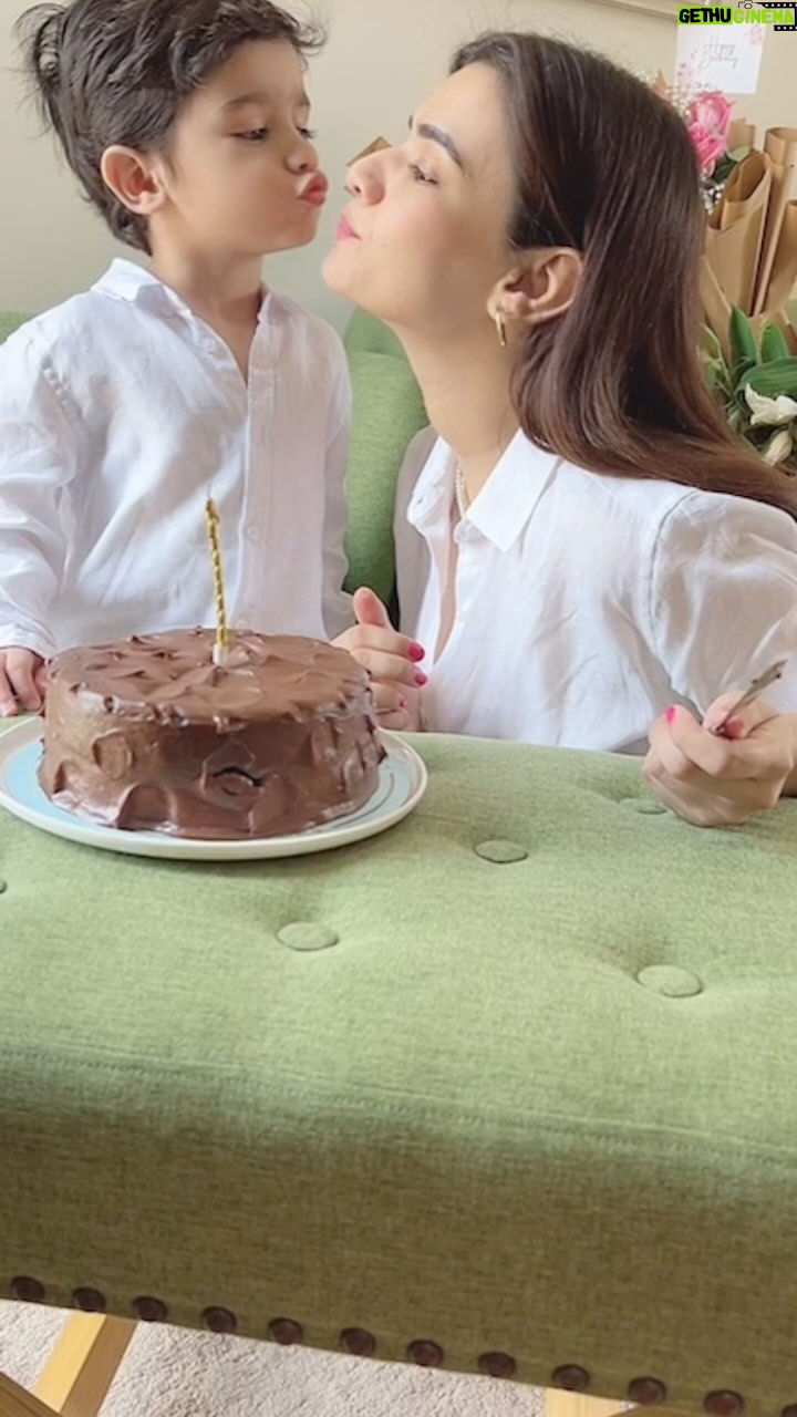 Kiran Haq - 30.7K Likes - Happy birthday Mama 🎂