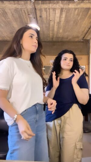 Kiran Haq Instagram - Set pe boriyaat… or humare tiktoks 🤓🤓🤓

#reelkarofeelkaro #reelitfeelit #instagram #ınstagood #qudsiaali #kiranhaqofficial #instadaily