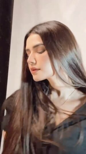 Kiran Haq Instagram - Always be yourself express yourself, have faith in yourself. Do not go out and look for a successful personality and duplicate it ✌️