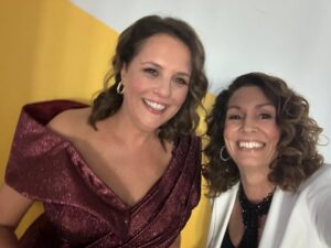 Kitty Flanagan Instagram - So delighted I finally got to share the stage with award winning funny lady @anne_edmonds_ Nothing made me laugh harder on the night than Eddo doing some of her signature random shouting at Russell Crowe . Congrats on winning Australia’s funniest person AACTA, so well deserved. #CopelandMenace4eva
smoking hot middle age lady makeup by @meg.cole.man 
#DAF #dewyasfuck
