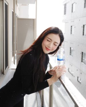 Kodchakorn Songsaengterm Instagram - @stardrinkingwater 💙 #ไปไหนก็พกเค้าไปด้วย