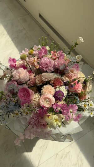 Koe Yeet Instagram - If he tells u flowers aren’t worth it…
Send this.