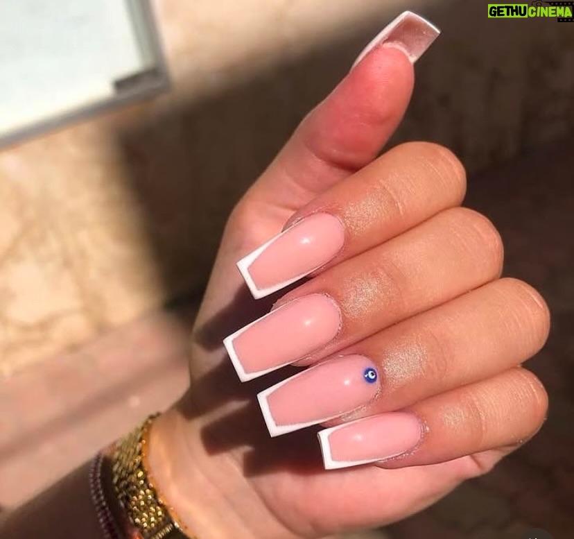 Koena Mitra - 81 Likes - Valentines week... Swag to banta hai❤️🔥❤️🫶
#koenamitra #koena #happy #valentines #nailartaddict #nailart #happysoul #styleoftheday #insta