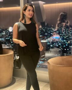 Actress Komal Aziz Khan HD Photos and Wallpapers October 2021